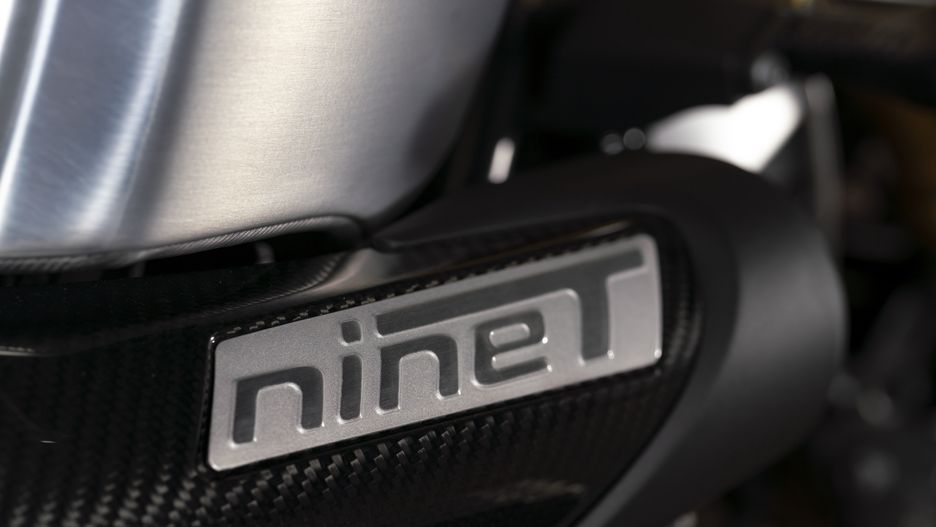 BMW R nineT