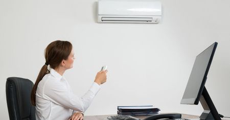 Wojny o klimatyzację w korpo. Jeden stopień robi różnicę