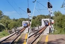 Szokujące nagranie. Dzieci na rowerach, za nimi pociąg