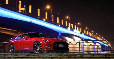 Uczta dla zmysłów - Nissan GT-R na efektownym wideo