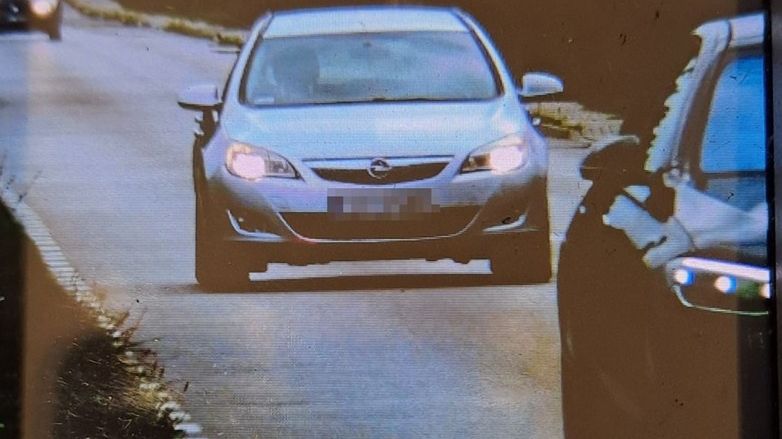 Młody kierowca jechał 145 km.h w terenie zabudowanym