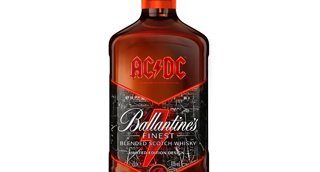 AC/DC na butelce Ballantine’s Finest