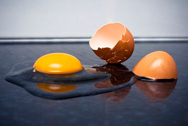 Egg Pillow uchroni jajka przed... stoczeniem się ze stołu