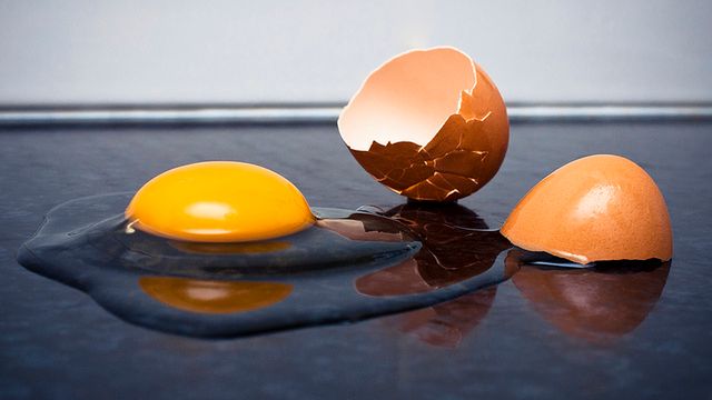 Egg Pillow uchroni jajka przed... stoczeniem się ze stołu 1
