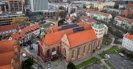Trwa demontaż fotowoltaiki w Bazylice św. Brygidy w Gdańsku