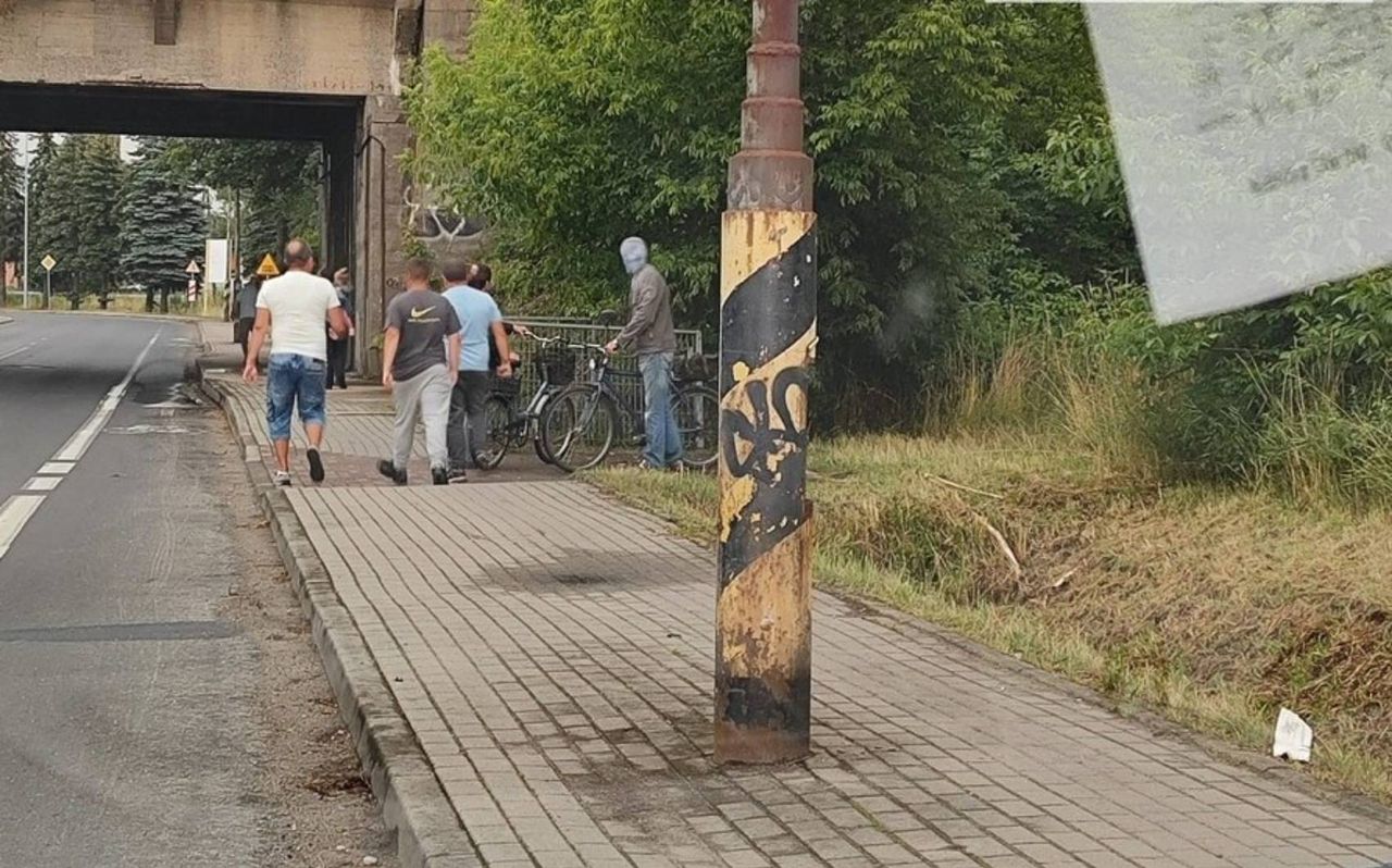 Zduńska Wola: Wypadek z udziałem hulajnogi. 17-latek trafił do szpitala