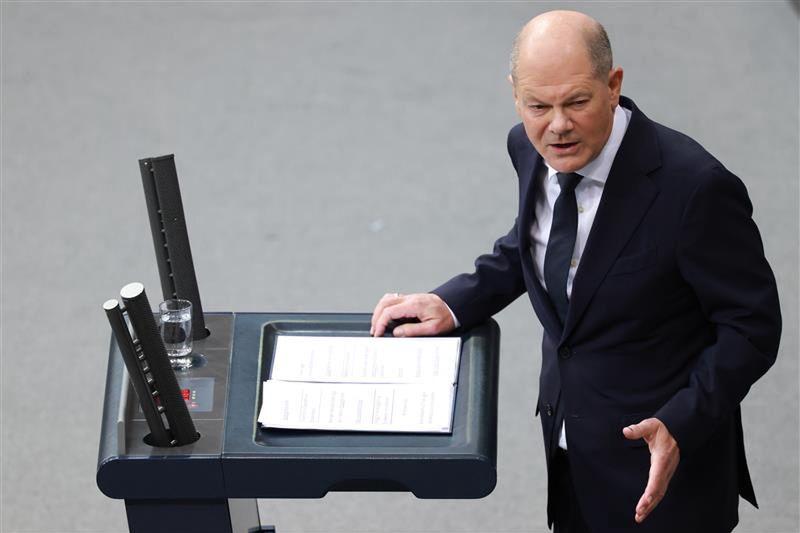 German coalition collapse sparks early election talks