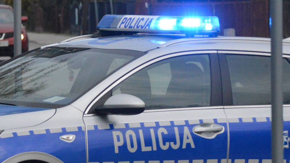 16 osób zatrzymanych za bójkę przed sklepem 