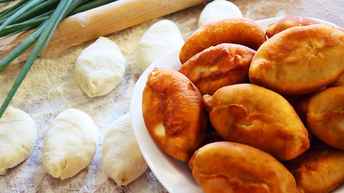 Pirożki — przepis na prosty i pyszny obiad.