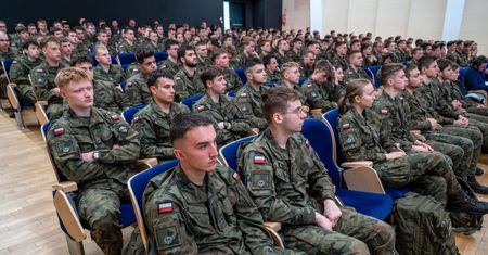 Rekordowa liczba kandydatów. Chcą zaoszczędzić "900 godzin pracy"