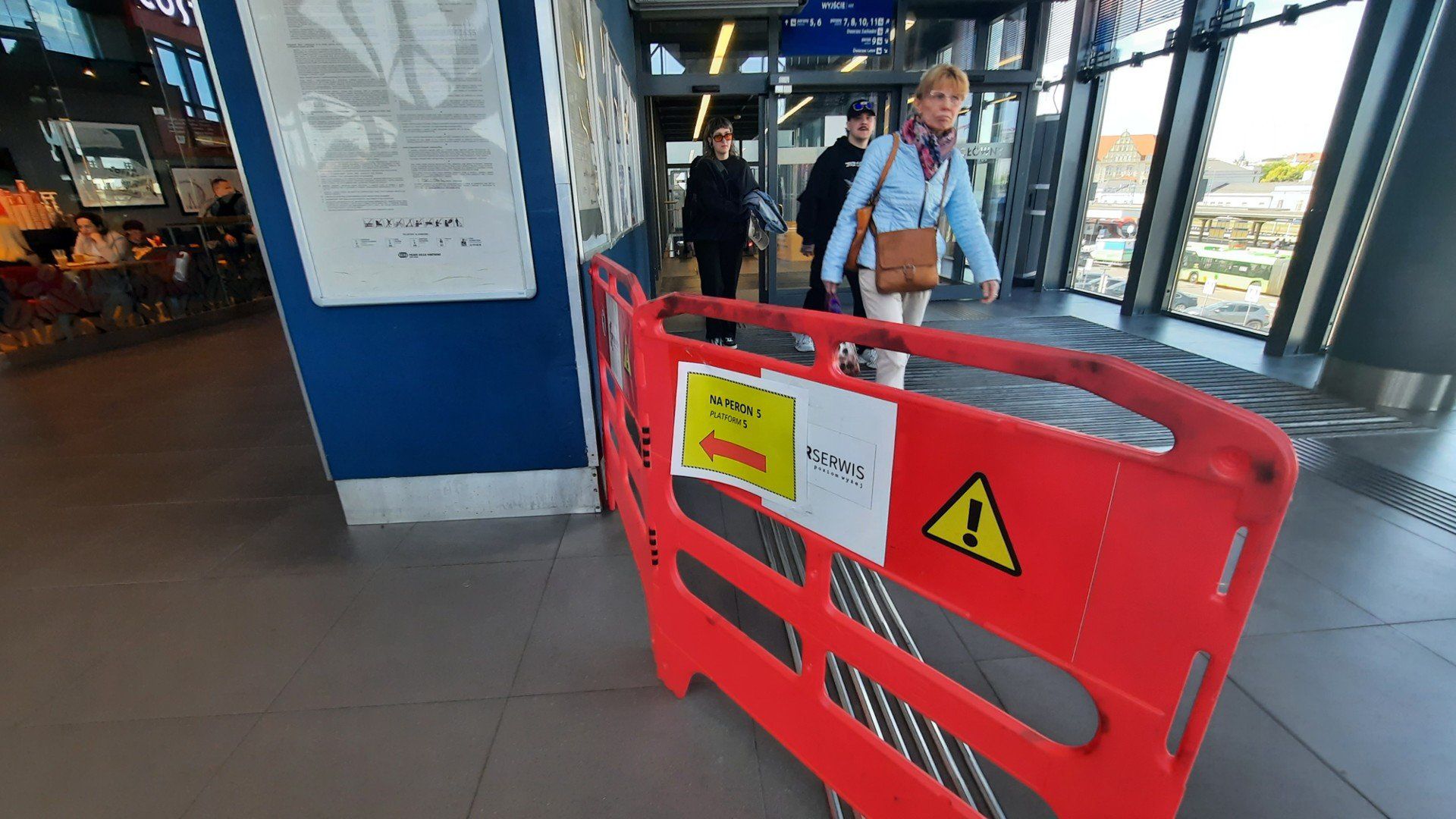 Kolejna awaria schodów ruchomych na dworcu Poznań Główny