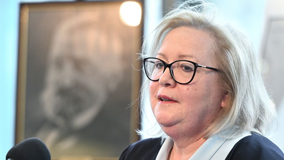 Ma�gorzata Manowska
Radek Pietruszka
SN, Stanis�aw Pomian-Srzednicki Pierwszy Prezes S�du Najwy�szego, wystawa