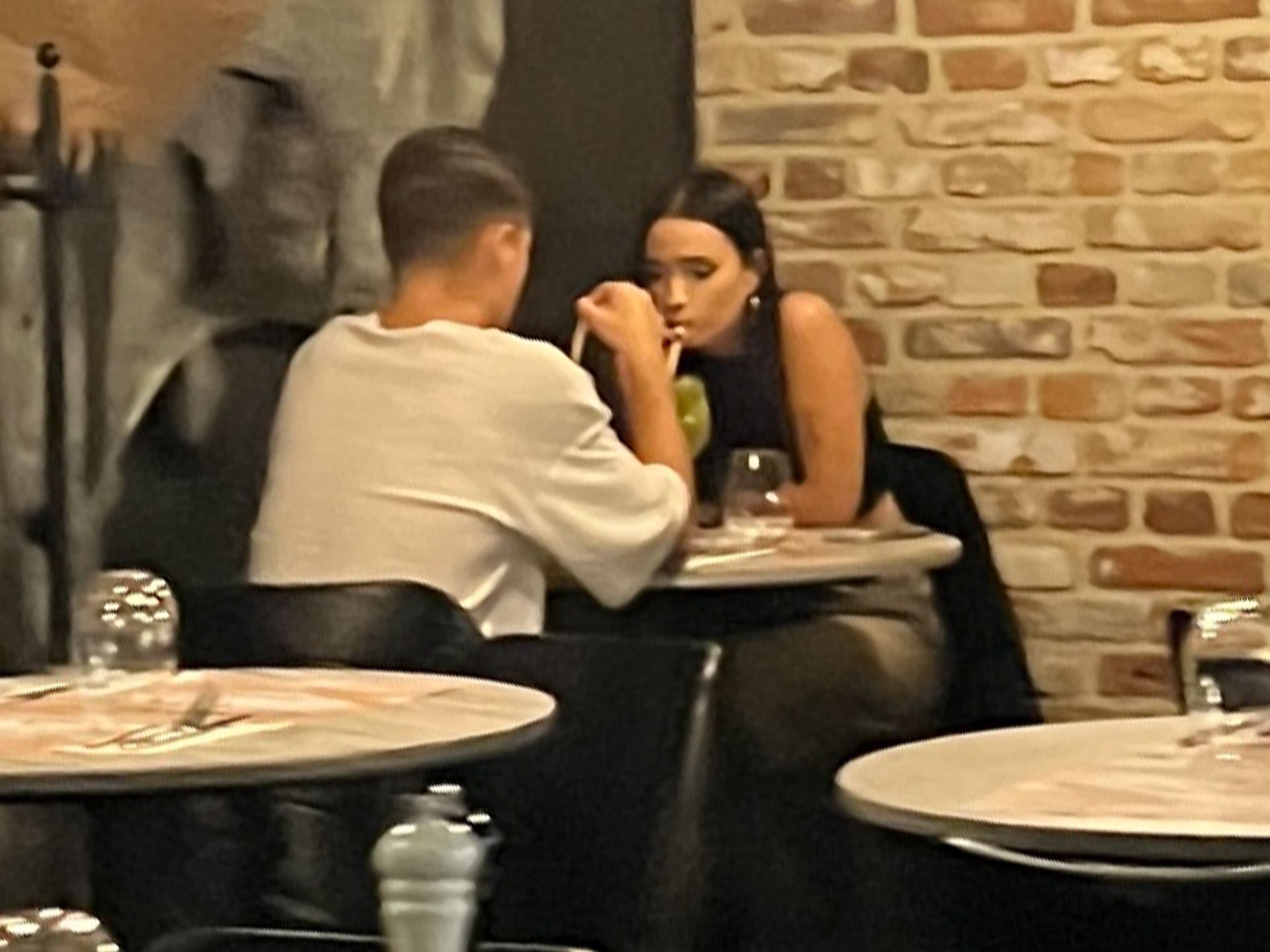 Kacper Urbański opija porażkę z influencerką po meczu