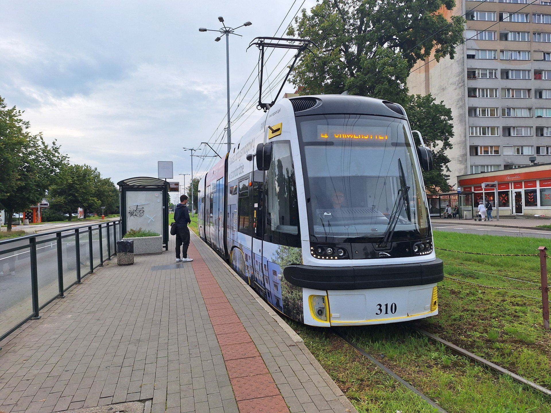 Tramwaj na ulicy Kościuszki w Toruniu