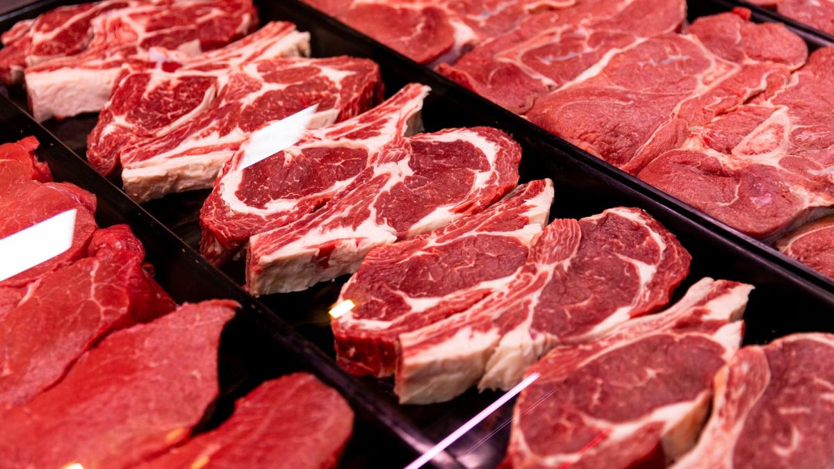 Naloty sanepidu na lokalne serwujące mięso halal