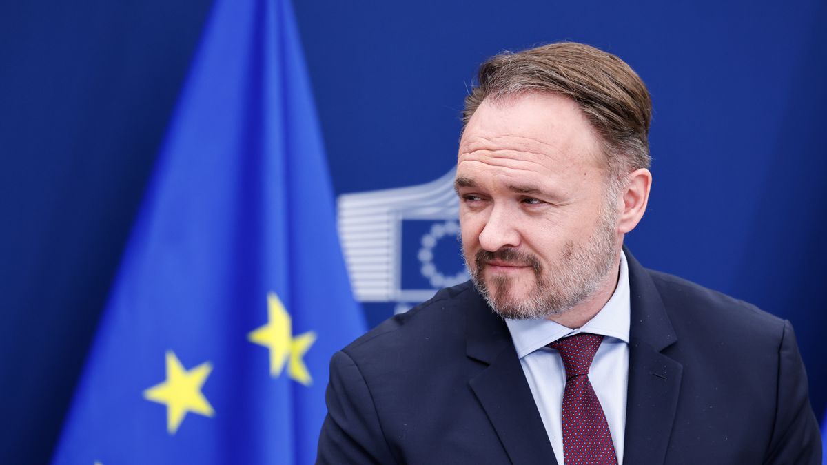 EU Finalizes Deal to Phase Out Russian Gas Imports by 2027
Dan Jorgensen, energy and housing commissioner of the European Union, during a news conference in Brussels, Belgium, on Wednesday, Dec. 3, 2025. The European Union has reached a deal to phase out Russian gas faster than originally planned, a move that aims to finally sever ties between the bloc and its once-primary energy supplier. Photographer: Simon Wohlfahrt/Bloomberg via Getty Images
Bloomberg
brussels, e.u., eu, energy, economic, monetary union, european, belgian, euro members, emea, supply chain news