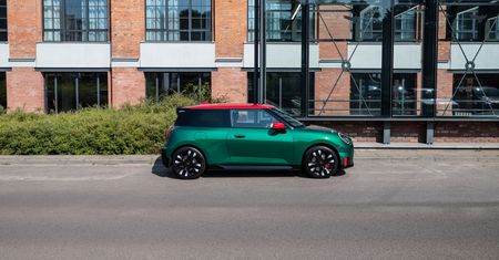 Test: Mini John Cooper Works E - fajny spoiler