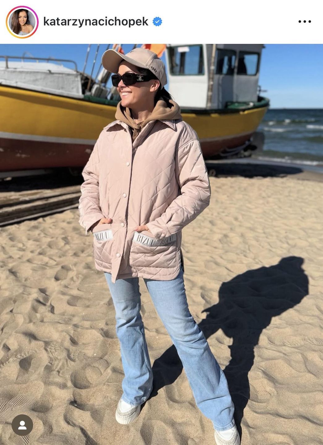 Katarzyna Cichopek pozuje na plaży 
