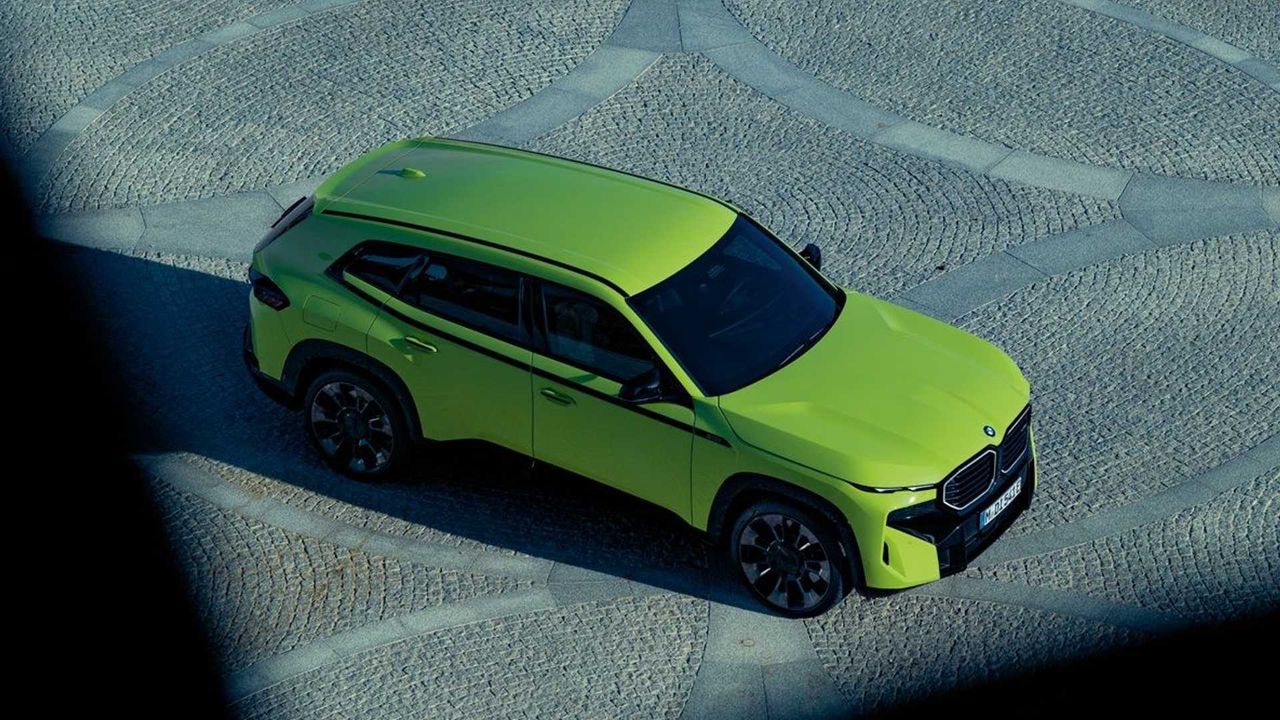 BMW XM 50e – bazowa wersja nowego SUV-a debiutuje po cichu