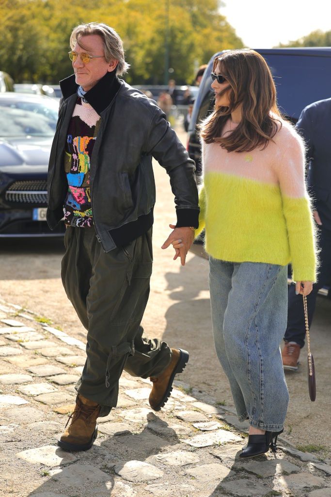 Loewe: Outside Arrivals - Paris Fashion Week - Womenswear Spring-Summer 2025
PARIS, FRANCE - SEPTEMBER 27: Daniel Craig and Rachel Weisz attend the Loewe Paris Womenswear Spring-Summer 2025 show as part of Paris Fashion Week on September 27, 2024 in Paris, France. (Photo by Jacopo Raule/Getty Images)
Jacopo Raule