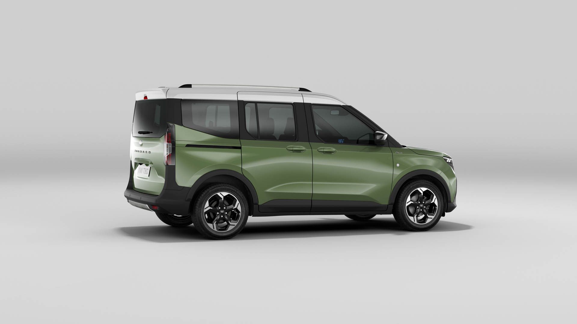 Ford E-Tourneo Courier