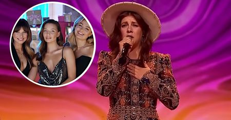 Finalistka "The Voice of Poland" śpiewała piosenkę o "pięknej i długiej reklamie Apartu". Nagrała ją w szafie