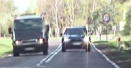 BMW wyjechało na czołówkę z radiowozem. Policja nie miała litości