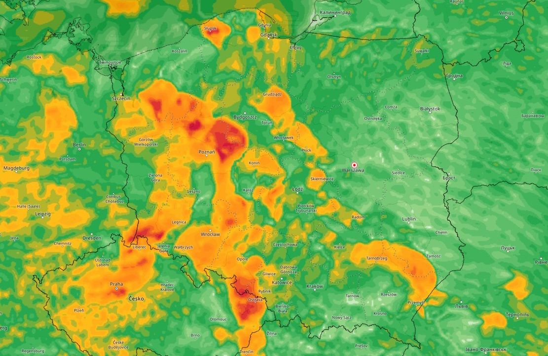 Zaczyna się. Front sunie nad Polskę, będzie groźnie