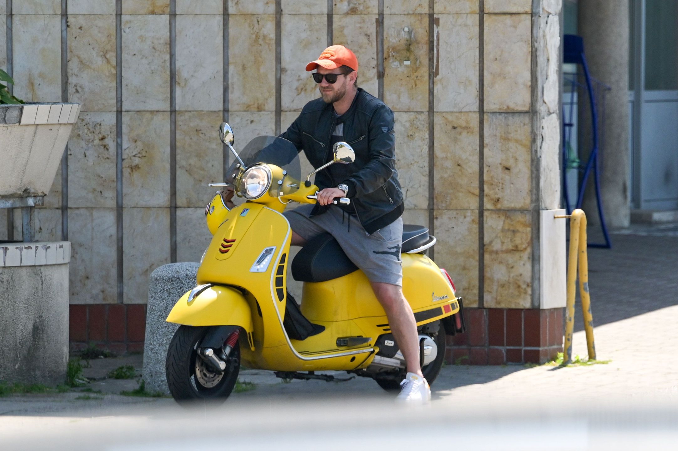 Antek Królikowski wychodzi ze szpitala