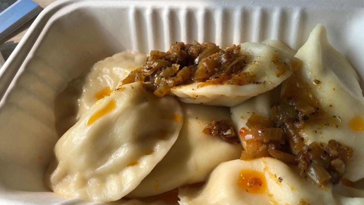 Spróbowałam pierogów w WARSie