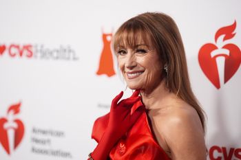 Tak prezentuje się 75-letnia Jane Seymour. Na wakacjach z ukochanym