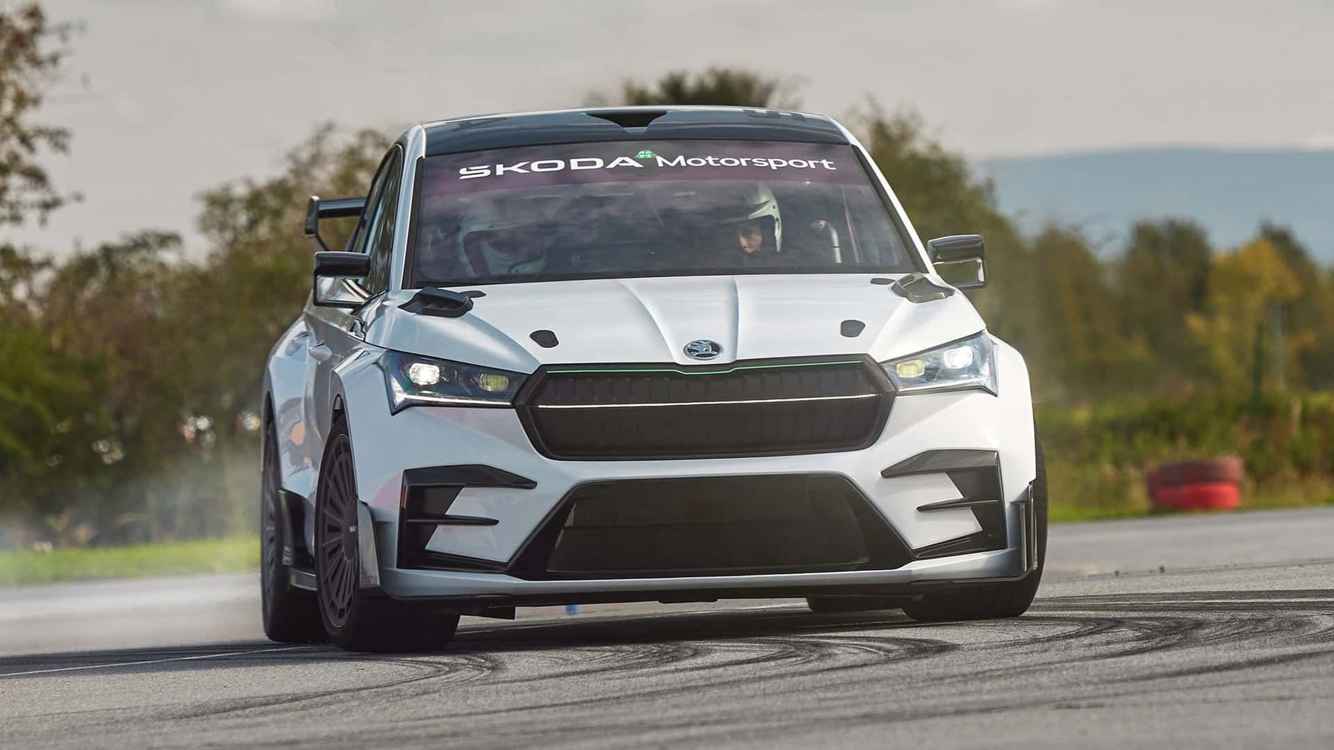 Škoda Enyaq RS Race Concept 