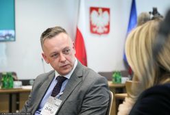 Sędzia uciekł na Białoruś. Chwali się piciem lokalnej wódki