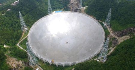 Chiny mają największy radioteleskop na świecie - ale kto będzie z niego korzystał?