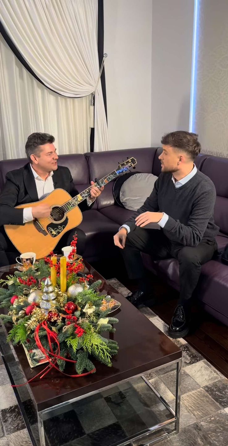 Olek Sikora zrelacjonował wizytę u Martyniuków w Grabówce