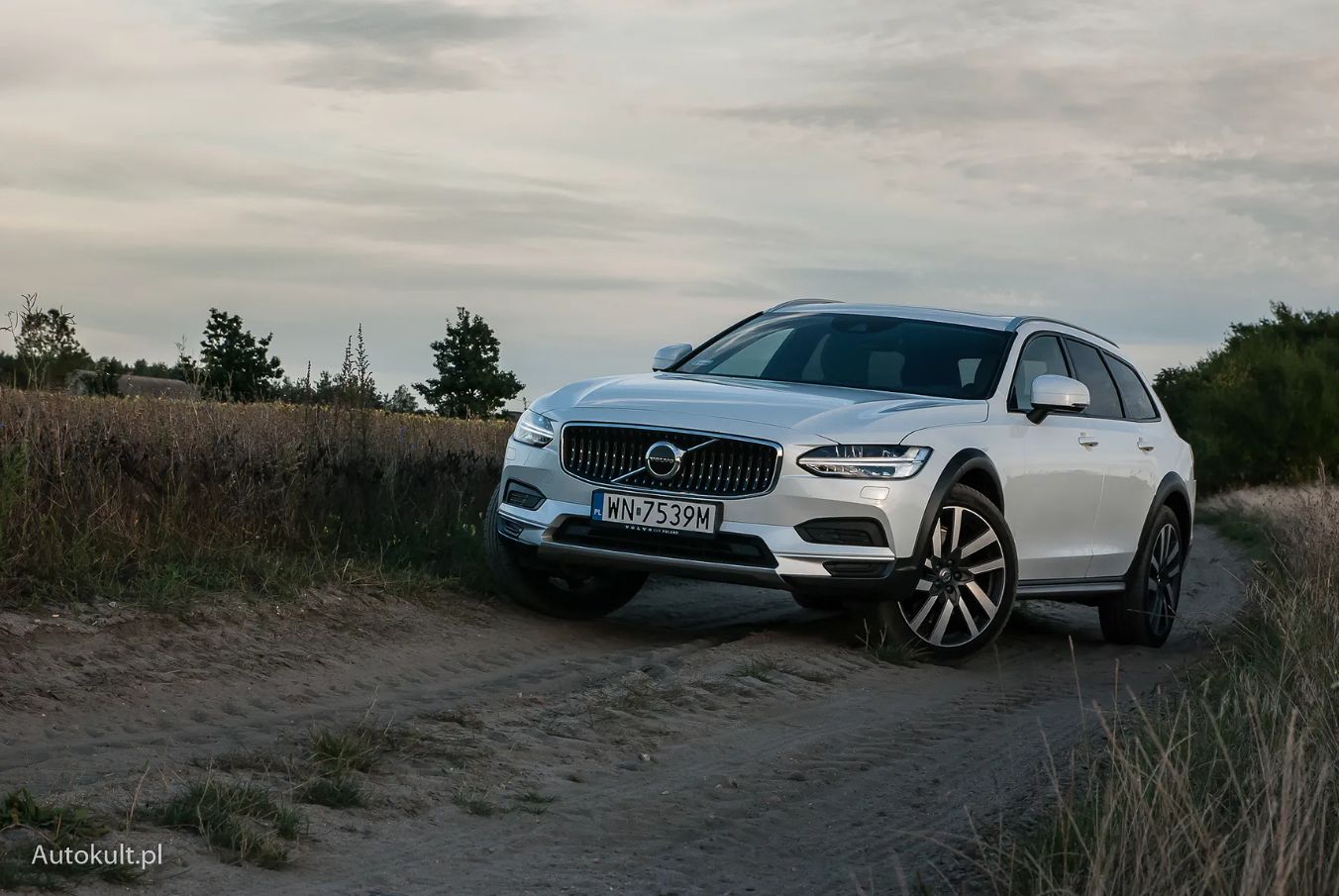 Volvo V90 Cross Country