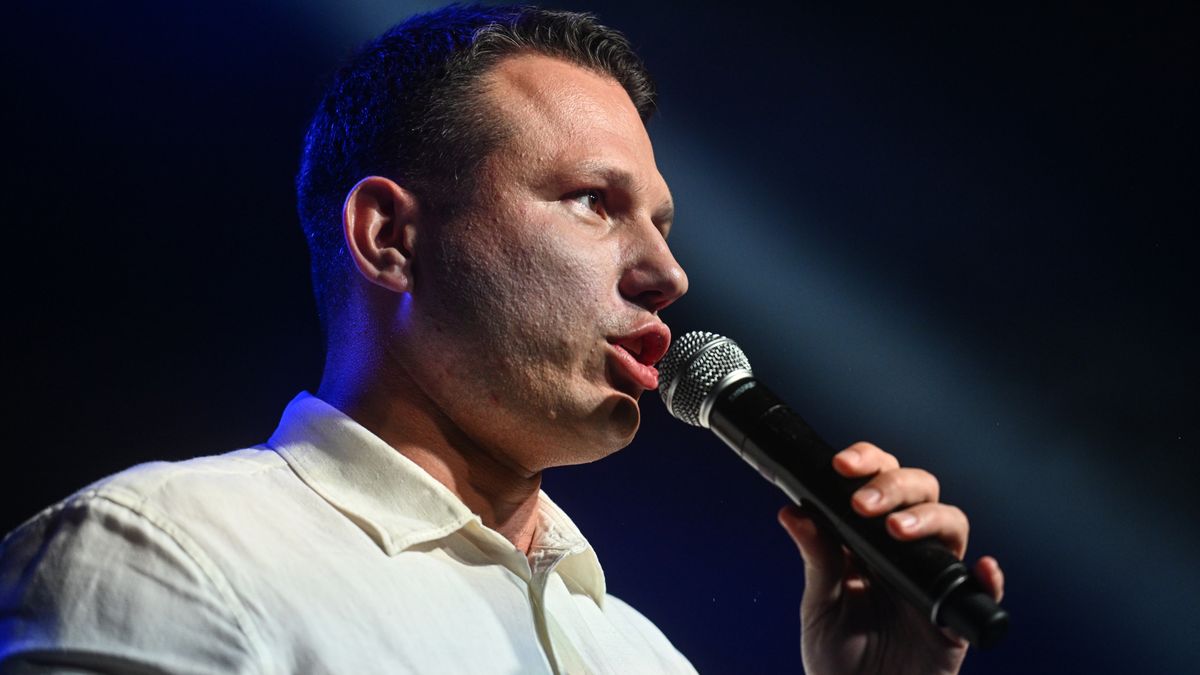 WROCLAW, POLAND - SEPTEMBER 28: Slawomir Mentzen, leader of Poland’s Far Right Konfederacja (Confederation) Party, speaks to supporters during a convention rally ahead of October’s general elections on September 28, 2023 in Wroclaw, Poland. Parliamentary elections will be held in Poland on 15 October 2023 to elect members of the lower house of parliament and Senate. (Photo by Omar Marques/Getty Images)