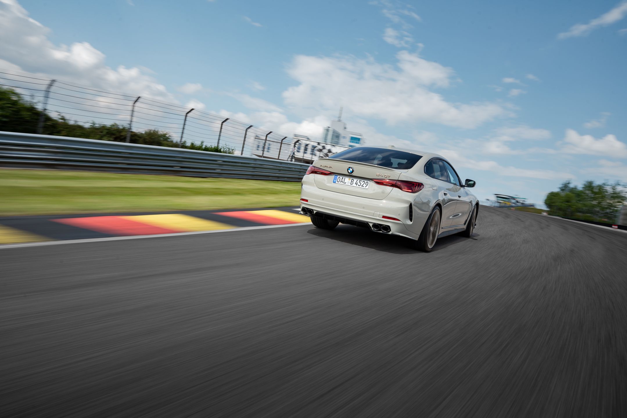 Alpina B4 GT