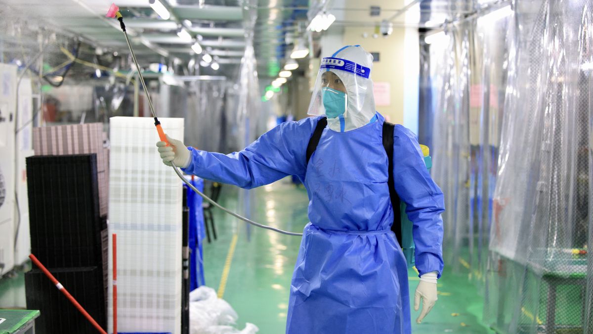 Produkcja iPhonów ofiarą polityki "zero-COVID" 