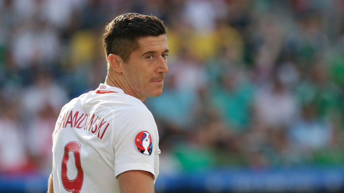 , FRANCE - JUNE 12: Robert Lewandowski of Poland  during the  EURO match between Poland  v Northern Ireland  on June 12, 2016 (Photo by Eric Verhoeven/Soccrates/Getty Images)