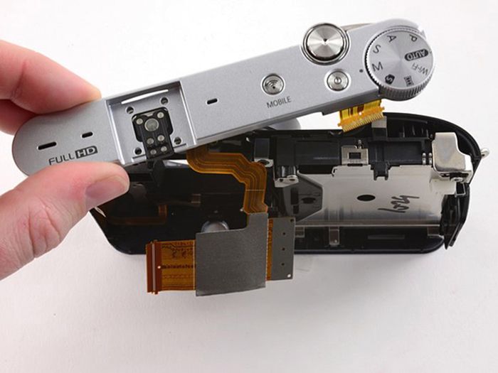 Rozłóż swojego Samsunga NX3000 na trybiki pierwsze 2