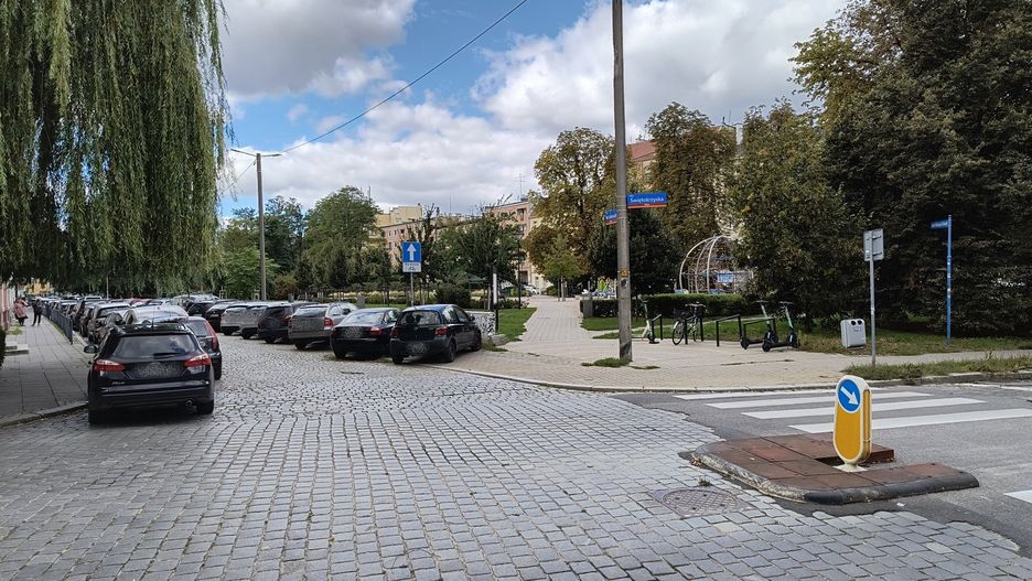 Skrzyżowanie ulicy Na Szańcach z ulicą Świętokrzyską