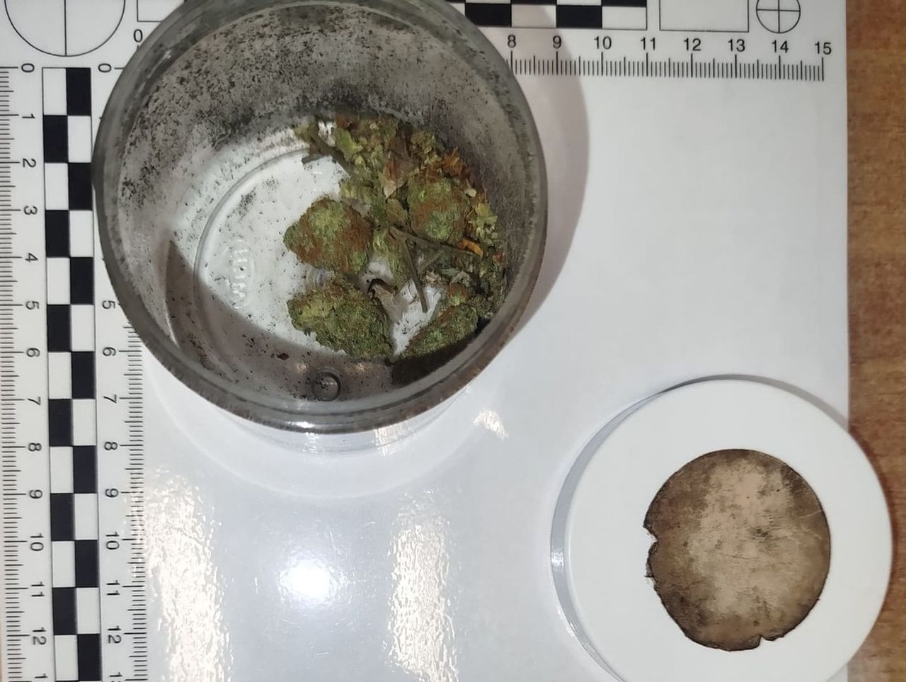 Bielany: Zapach narkotyków doprowadził policję do podejrzanego