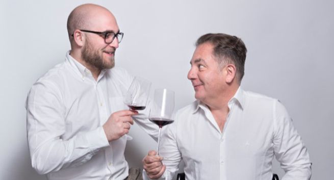 Jantoń przejmuje działalność operacyjną biznesu winiarskiego Roberta Makłowicza, ma też wyłączność na jego wizerunek