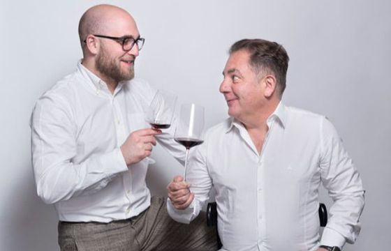 Jantoń przejmuje działalność operacyjną biznesu winiarskiego Roberta Makłowicza, ma też wyłączność na jego wizerunek