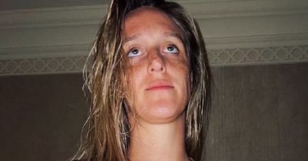 Aleksandra Żebrowska pozuje z ODKRYTYM BRZUCHEM i przekonuje: "Nasze ciała nie muszą się podobać" (FOTO)