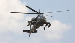 Polska armia kupi śmigłowce Apache. Szef MON zatwierdził umowę offsetową