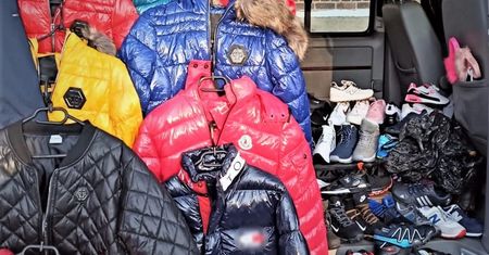 Wrocław. Podrabiana odzież na targowisku. Straty producentów sięgają 600 tys. zł