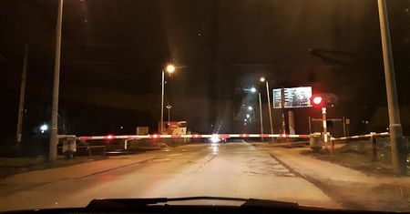 Zignorował szlaban i czerwone światło. Słono za to zapłaci