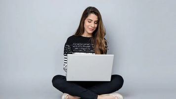 Jak przygotować laptopa do szkoły? Garść przydatnych porad